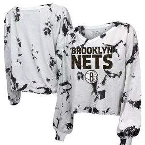 Majestic Women's White Black Brooklyn  Tie-Dye Crop V-Neck Long Sleeve T-shirt